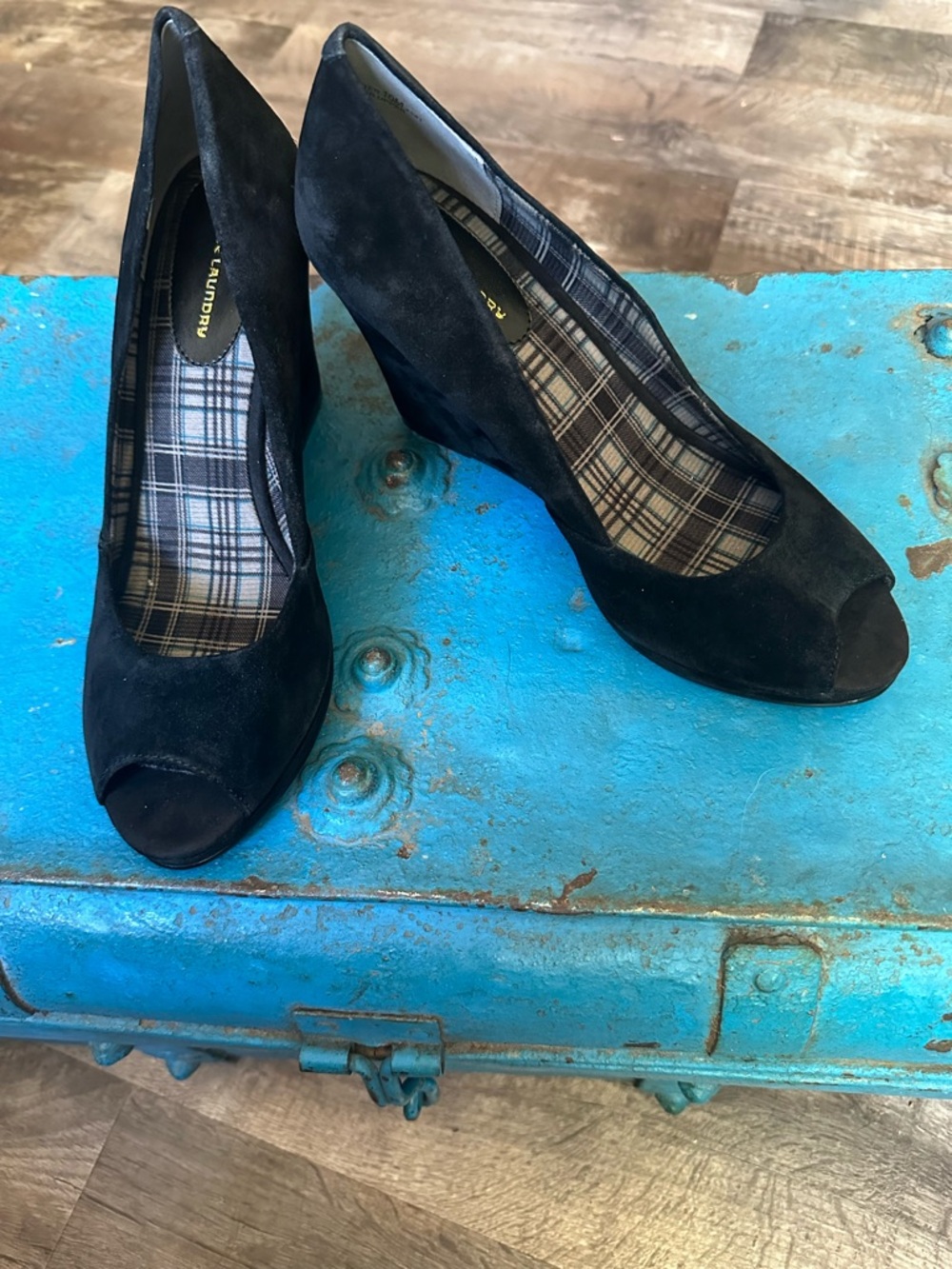 Chinese Laundry Suede Leather Black Suede Open-Toe Heels